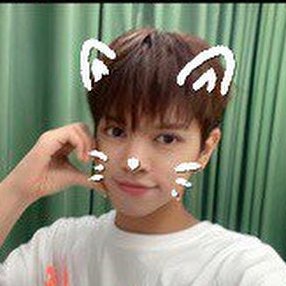 joshlabing11's tweet photo. hes trying to say that he wants cat as his representative emoji (real) https://t.co/uUX2vFCv76