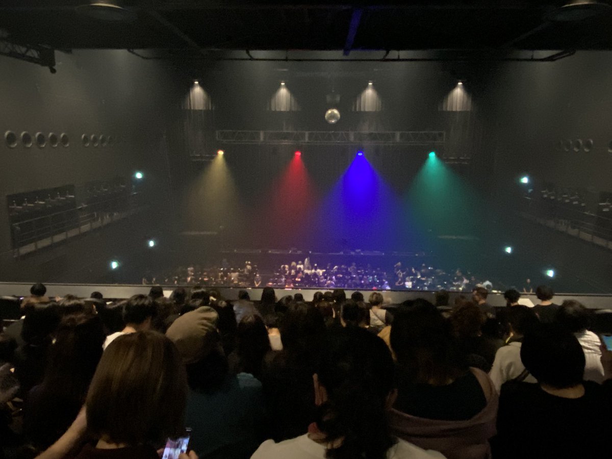 rianna_ivancice's tweet photo. Yesterday was amazing 🥰
We had a lot of fun 👍
#japanesevisualmetal #zepphaneda https://t.co/rBg8eoHIrs