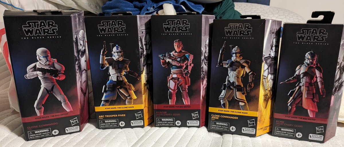 1000thghostauto's tweet photo. A great days hunt at Walmart. #blackseries #starwars #badbatch #clonewars #hunter #echo #jesse #clonecommander #fives https://t.co/BukNzlS64r