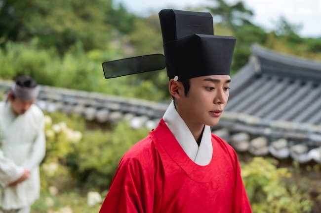 ROWOON SQUARE TH tweet media