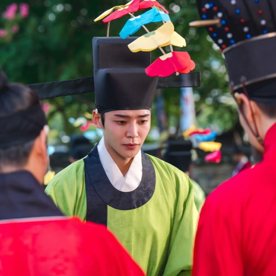 ROWOON SQUARE TH tweet media