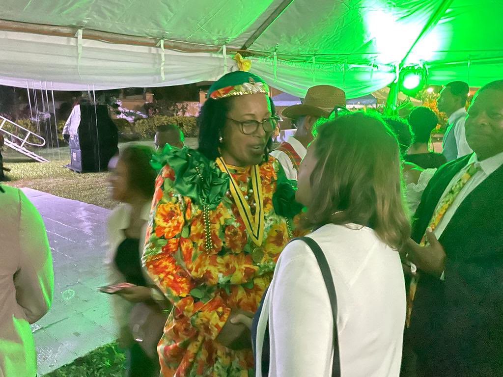 #Dominica made history today with the inauguration of its first female &amp;  indigenous President. Dr Sylvanie Burton pledged to represent all in 🇩🇲 &amp; tackle issues like gender-based violence.  A privilege to witness her swearing in &amp; spend time with her <a href="/DominicaGis/">GISCommonwealthofDominica</a> <a href="/DominicaOPM/">Office of The Prime Minister of Dominica</a>