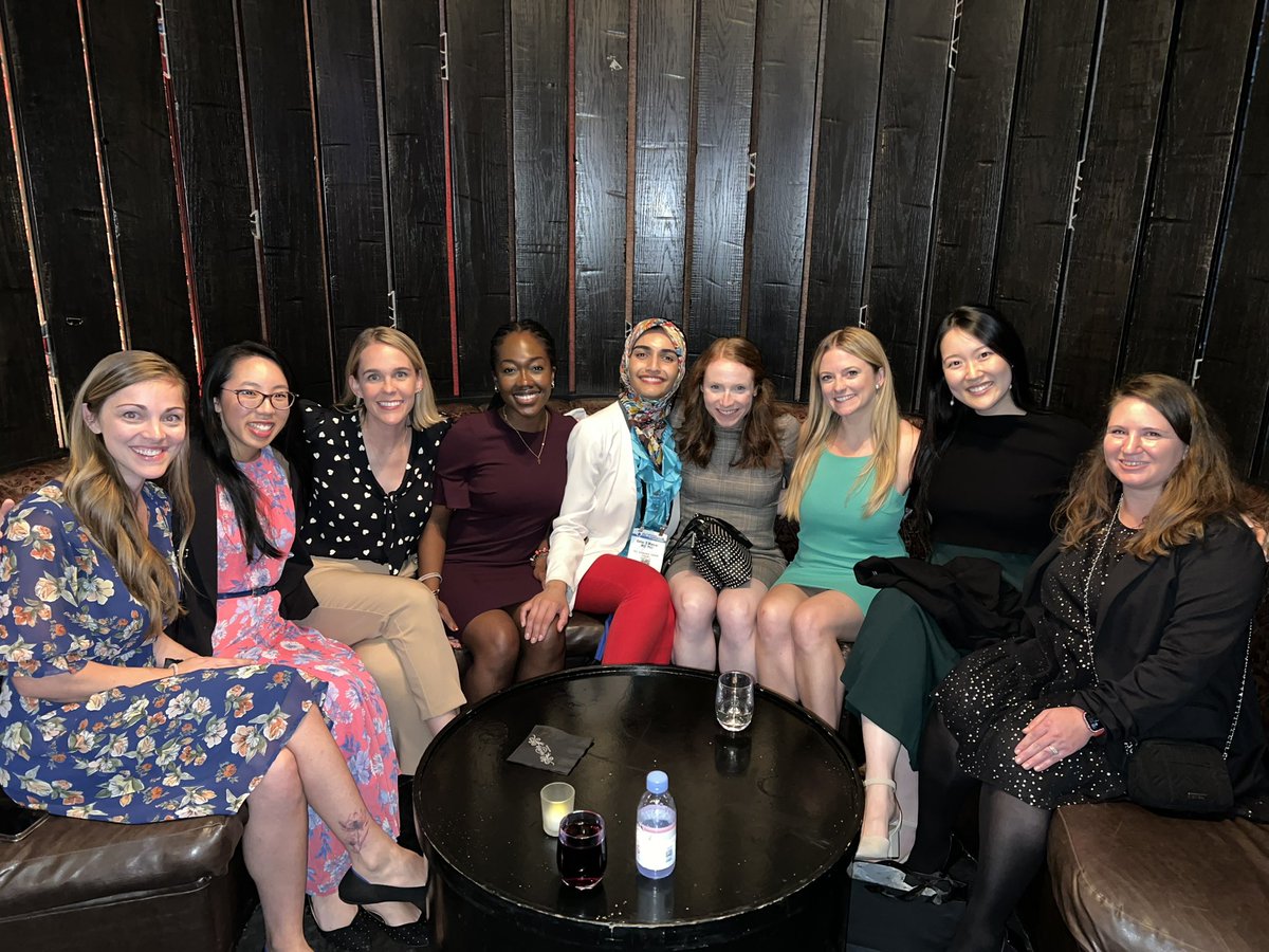 Who runs the world? #WomenWhoCurie ! ⚡️☢️✨💖 the amazing women of @MDAndersonNews radiation oncology residency program 🫶🏿 @LaurenAndring @yoder_alison @goharmanzar @Jordan_McD3 @kelseycorrigan @ElaineECha @StephDudzinski & Kathryn!