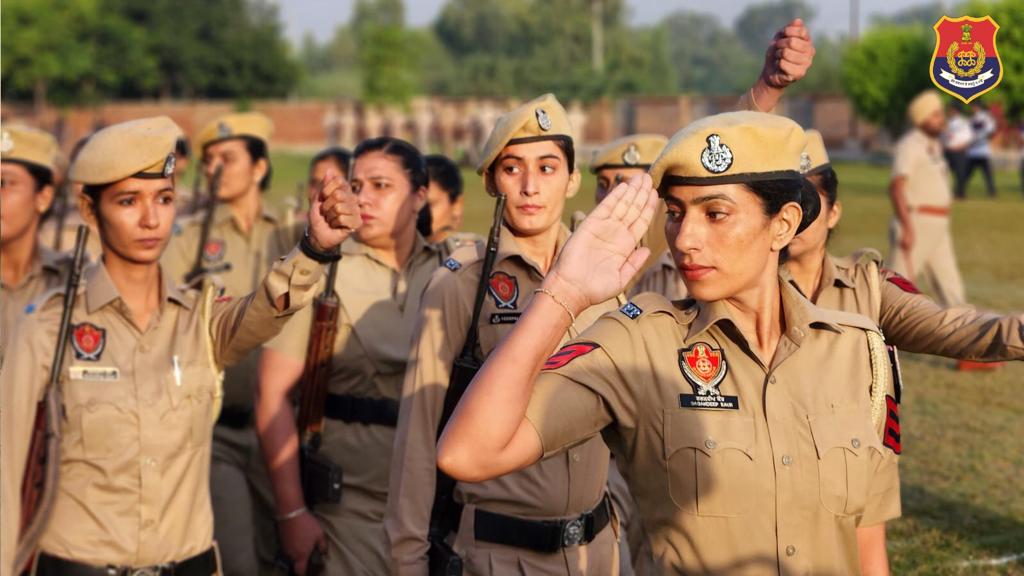 MuktsarPolice's tweet image. and motivated the Force to always put in their best in service of state and nation.

#GeneralParade       (2/2)