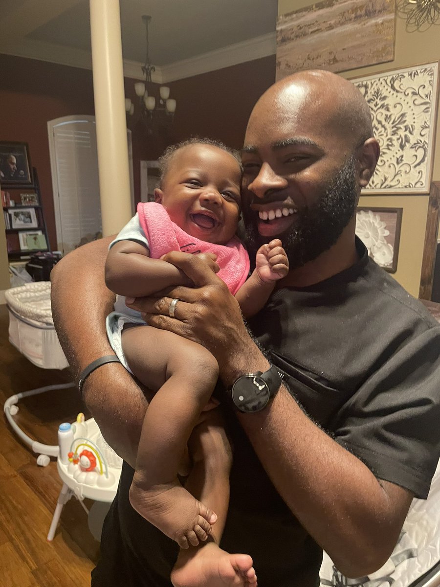 That “when daddy’s home feeling!” #Leilani #Legacy

I want EVERY Mississippi infant and parent to have this joy. 

Protect our babies! 

#InfantMortality #ChangeCantWait