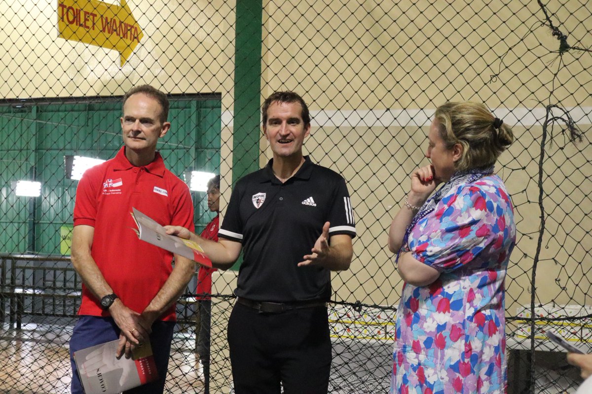InspireJon's tweet photo. It was a joy to be able to host @annietrev The UK Minister for Asia Pacific and the UK Ambassador at a @inspireindo event where we highlighted the role football can have in empowering women and ending the cycle of violence against women and girls.  

@FCDOGovUK @UKinIndonesia https://t.co/cdLhF73QHW
