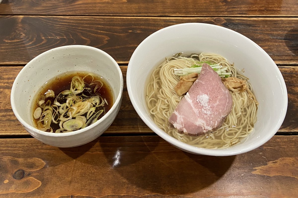 4aehpX6RKtZQDQ1's tweet photo. 静岡市駿河区【麺処 清水】
昆布水のつけ麺始まってから
初訪問です

涼しくなったけど今日も
つけ麺😜

昆布水が始めから塩味有りは
初体験です
つけ汁はチョット濃いかな🧐
#静岡
#ラーメン
#ラーメン好きと繋がりたい https://t.co/K7XbbtIRvP