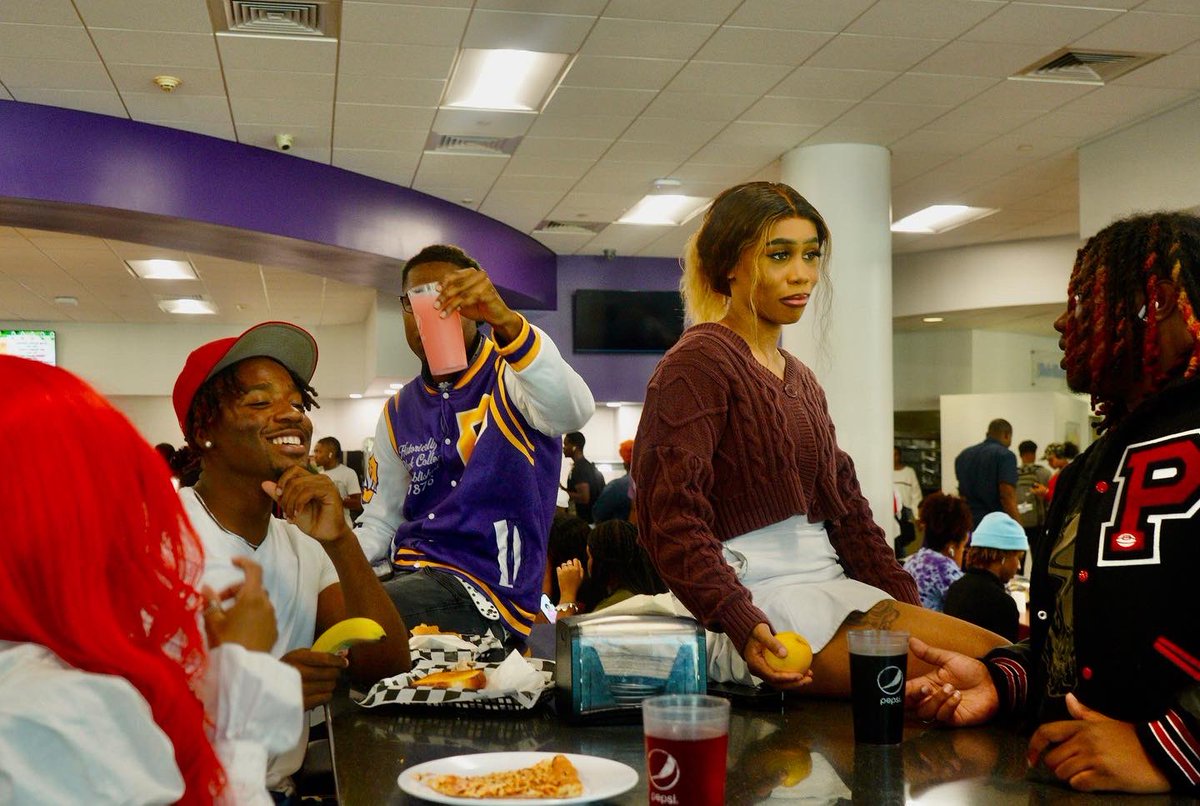 TheInfluencePv's tweet image. DAY 1 of #influenceweek JOCKS VS NERDS! 🤓💪

Comment who you think won Make sure you tag us in your pictures!👁️ #pvamu #spiritweek #jocksvsnerds