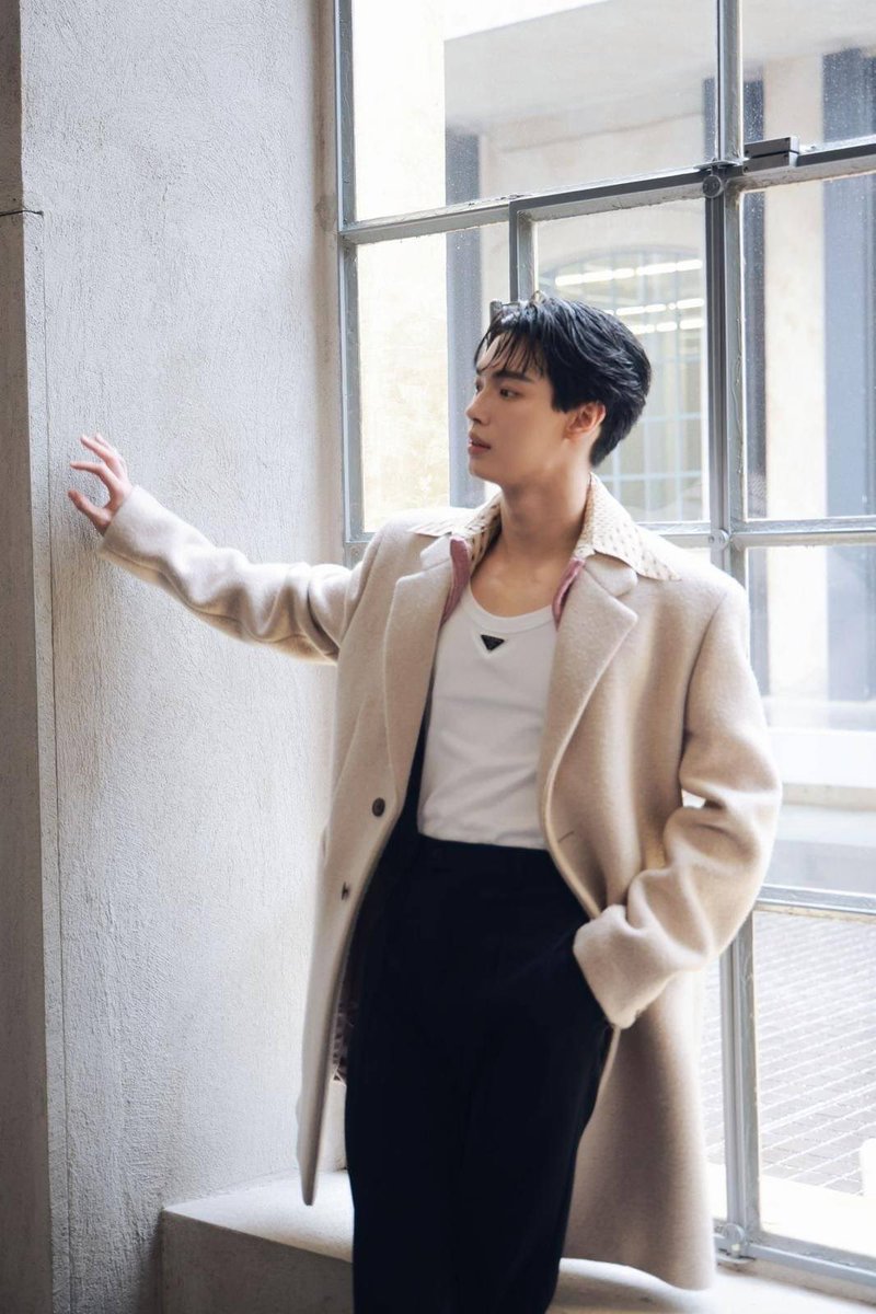 WinmetawinO's tweet photo. ชมโมเมนต์สุดเอกซ์คลูซิฟของ วิน-เมธวิน โอภาสเอี่ยมขจร Prada แอมบาสเดอร์ที่เดินทางสู่เมืองมิลาน เพื่อร่วมชมแฟชั่นโชว์ Spring Summer 2024 Womenswear

LINE OA : PRADA
📍https://t.co/lJZLfrrWZs

BA PRADA WIN 
#PradaSS24 @Prada 
#PradaSS24xWin 
#winmetawin @winmetawin https://t.co/qAj90ylHRf