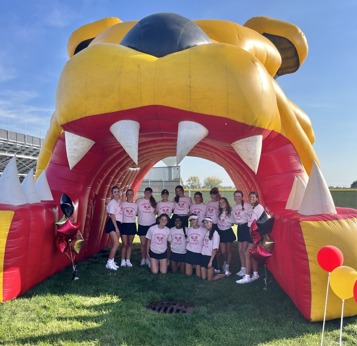 bataviagrlstnns's tweet photo. Bulldogs close the regular season with a win on senior night.  Thanks to all who helped make this a special night for our seniors.

Varsity Result
BATAVIA  7
Glenbard North 0

Bulldogs end the regular season 14-3 overall and 5-2 in the DuKane.
Next up: DuKane Tourney Th/Sa https://t.co/WQdXJ5teqe