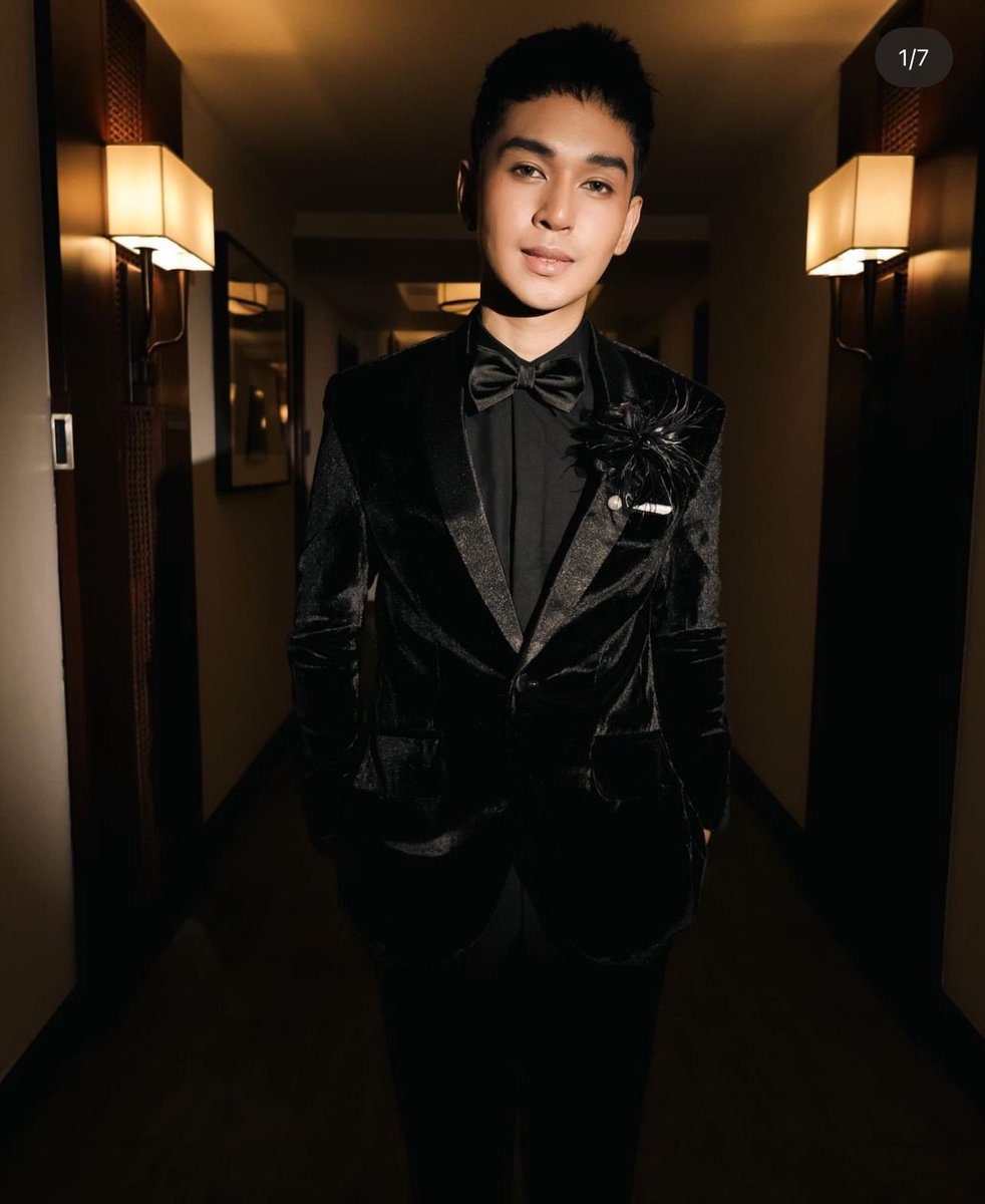 PolarisABSCBN's tweet image. REIVEN UMALI ✨

WATCH THE #ABSCBNBallRedCarpet2023 here: 
youtu.be/9sVU5dwcFz4


#ABSCBNBall2023
#ABSCBNBall2023Moments