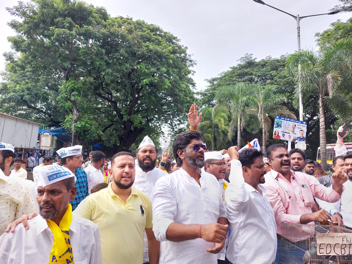 AAPKaImranMulla's tweet photo. Today INDIA Alliance had gathered and paid homage to the Mahatma Ghandhi ji at Fort.
@PreetiSMenon
@AAPMaharashtra
@AAPDelhi
@AAPMumbai
@meenalj189
@mjdoshi
@piusvarghese
@rubenmasc
@TiwariDwijendra
@ThakurHassanAli
#imranmmulla
#KaamKiRajneeti https://t.co/OyWQ7arz4E