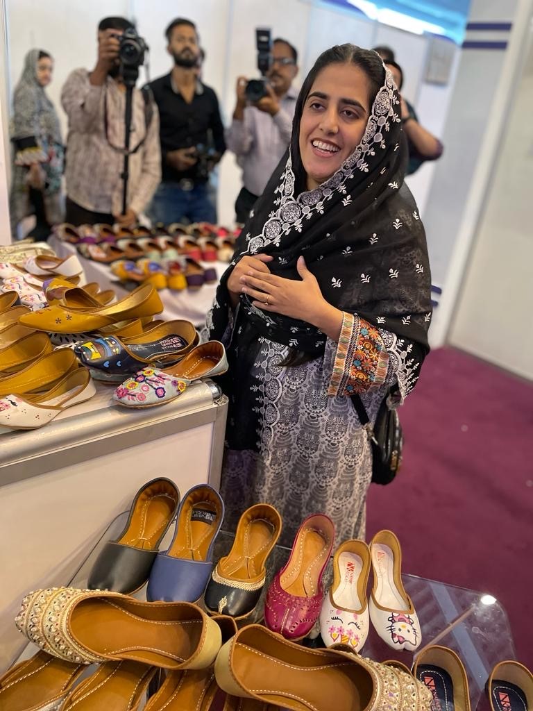 15 women entrepreneurs from KP were able to exhibit their products #WEXNET in Lahore thanks to support from USAID. An amazing opportunity for these entrepreneurs to showcase not only their products, but also the valuable contributions empowered women make in their families &…