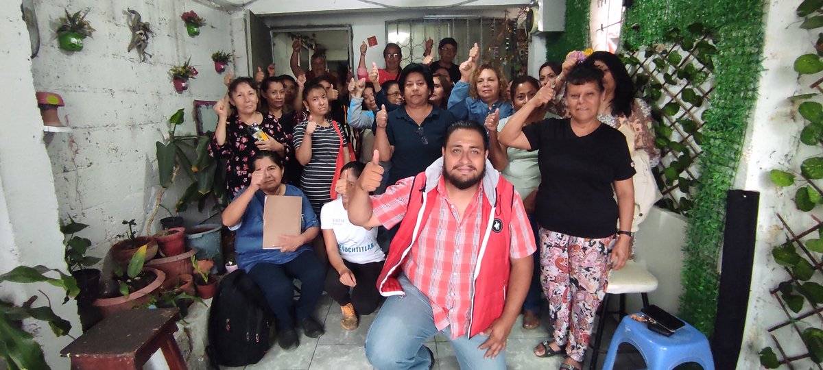 JesusEDistrito6's tweet photo. Buena Noche Hoy Nos Reunimos en #PlazaDeLosNuevePueblos #Ecatepec con Amigas de #HeroesEcatepec Quienes en este Lugar Representativo Reafirman ser #LealPorElección y Convicción . @alfredodelmazo @EduardoFloMa1 https://t.co/P13jbCv3a7