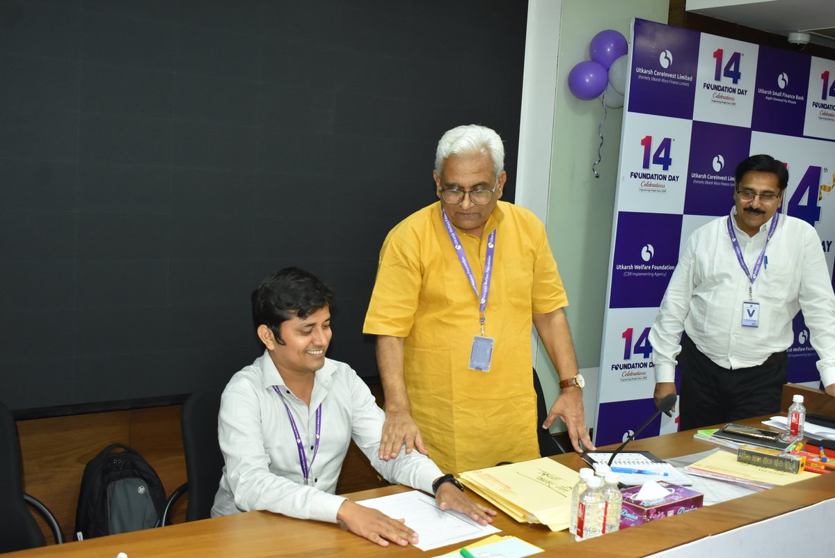 sahbhagi_ssk's tweet photo. Capacity building training facilitated by our Founder Director Shri Ashok Bhai and Director of Nalanda- Shri Prabhat for Utkarsh Welfare Foundation CSR staff members, Varanasi. Training on "Communication for behaviour change"
#TRAINING #CAPACITYBUILDING #SAHBHAGISHIKSHANKENDRA https://t.co/PLAZNg2wST