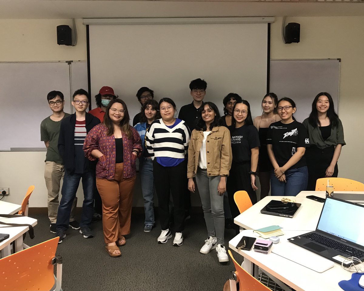 tan_sulin's tweet photo. Thank you @MonashMalaysia for inviting me as a guest lecturer to introduce #ClimateChangeJournalism &amp; share the PANAS! Climate Change Reporting Toolkit with students, inspiring their journey into environmental/climate change journalism

Also marking my debut as a guest lecturer✅ https://t.co/1hgu1mRkQl