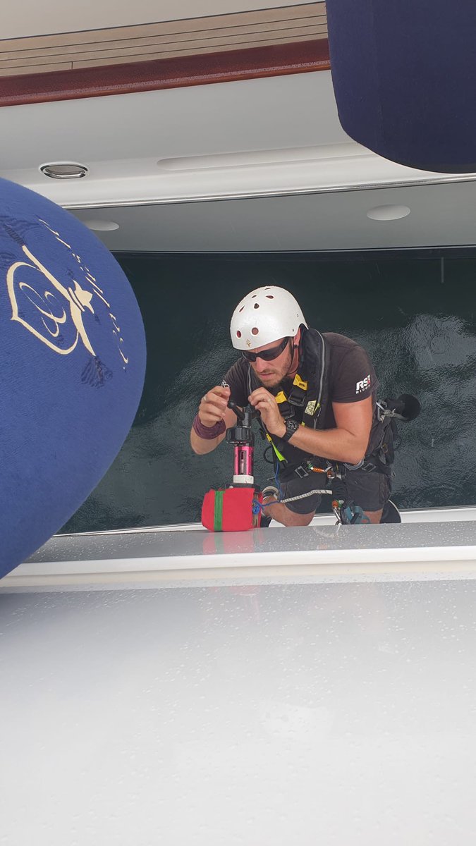 RSBRigging's tweet image. The load testing team were recently commissioned by M/Y Callisto to repair and test her Harken Access Rail Systeem and complete the load test of the aft passerelle.

Please contact loadtesting@rsb-rigging.com

#loadtest #yachtloadtest #yachtropes #loadtestingpalma