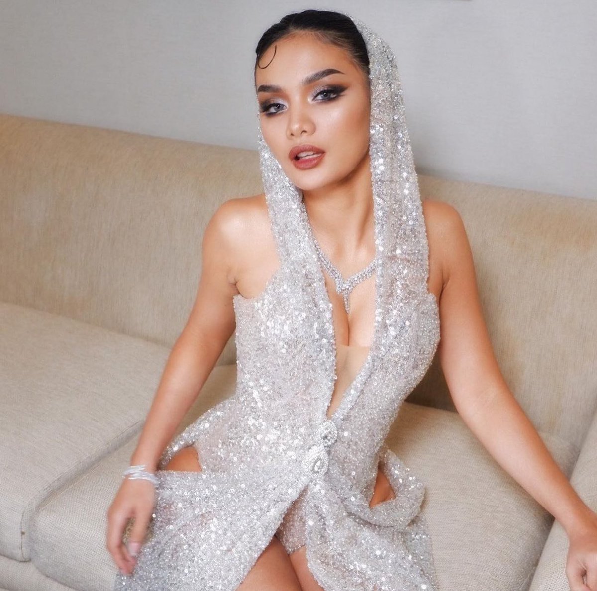 PolarisABSCBN's tweet image. CIANNE DOMINGUEZ ✨

WATCH THE #ABSCBNBallRedCarpet2023 here: 
youtu.be/9sVU5dwcFz4


#ABSCBNBall2023
#ABSCBNBall2023Moments