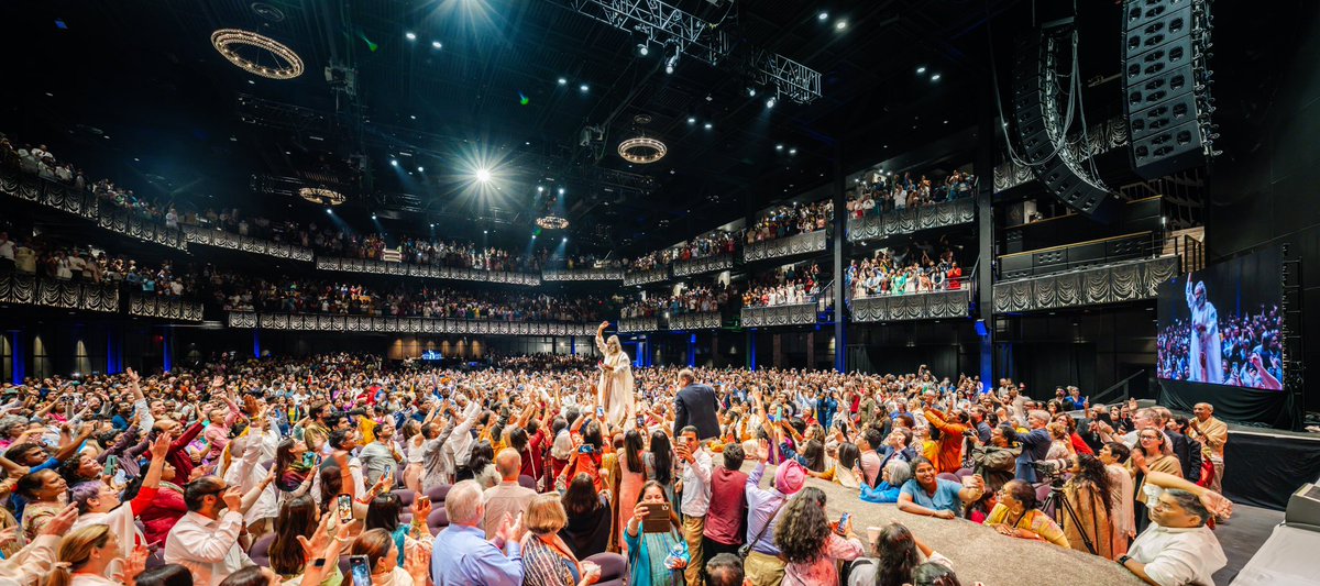 Gurudev Sri Sri Ravi Shankar tweet media