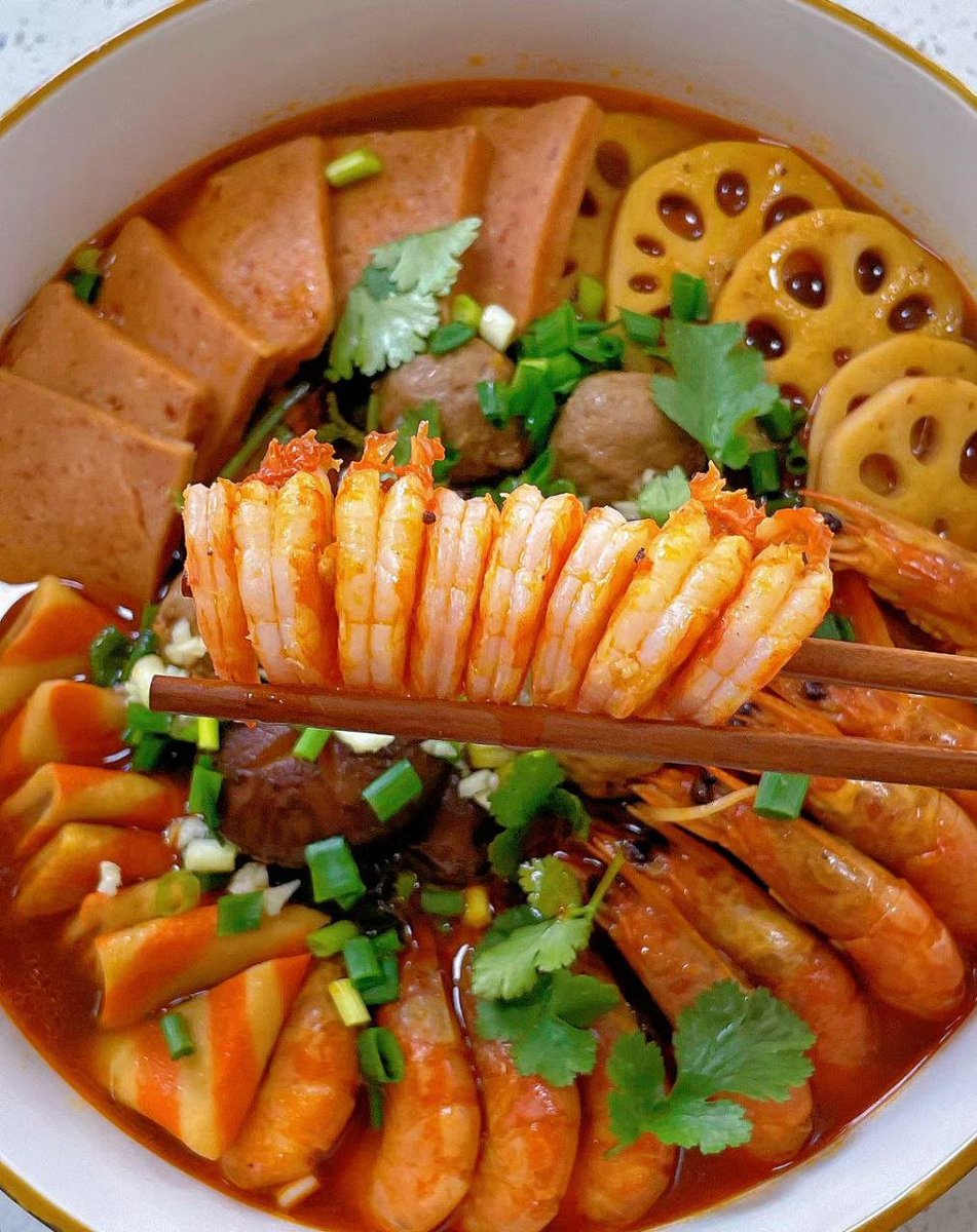 nutalapi's tweet image. Put your bad mood in a hot pot and wash it off, and your life will suddenly become more interesting🤣🤣🤣🤣