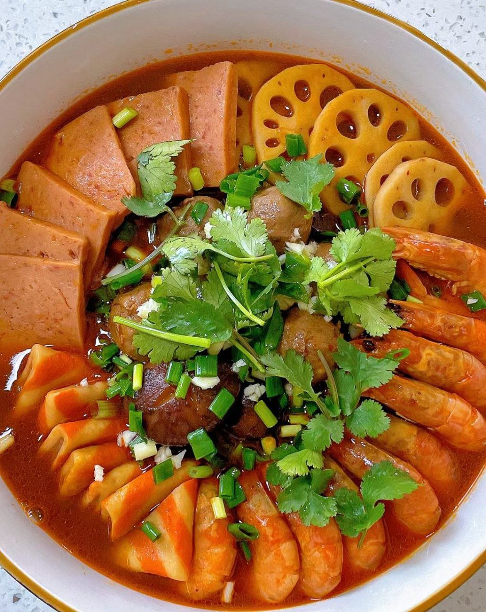 nutalapi's tweet image. Put your bad mood in a hot pot and wash it off, and your life will suddenly become more interesting🤣🤣🤣🤣