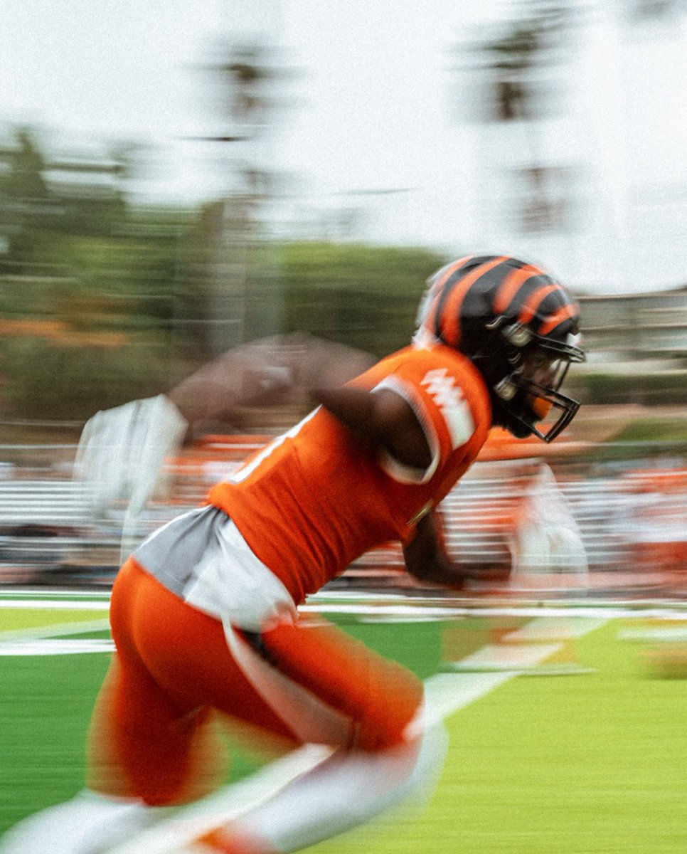 hudl.com/v/2LzBqg
Mid Season Tape…. <a href="/GenoRamsey/">Coach Geno Ramsey</a> <a href="/CoachLafaele/">Coach Lio 🐝</a> <a href="/JUCOFFrenzy/">JUCO Football Frenzy</a>