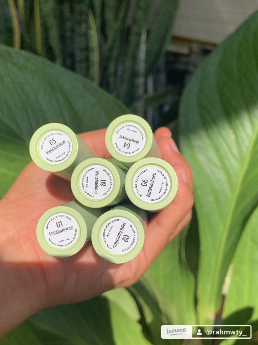 Rahmwty_'s tweet photo. HANASUI matchalatte edition 

Hanasui launch mattedorable matcha latte edition 🍃
Lipcream ini tuh ringan banget di bibir &amp; punya wangi matcha yg enak waktu di apply di bibir.
My fav shade is 3 buttom row : 02, 04, &amp; 05 🫶🏻
https://t.co/V9OEtPR7rO https://t.co/JOBB66EfKw