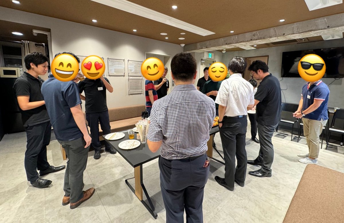 hitorisarisuke's tweet photo. 「第三回大吉たこ焼きパーティ」開催しました♪10名のオーナー様をご招待して、美味しいお酒とたこ焼きでおもてなし。数名のお客様は、終電近くまでいらっしゃるほど大盛り上がりの会になりました😆焼くのめちゃくちゃうまくなった。 https://t.co/4YSAPSqx2d
