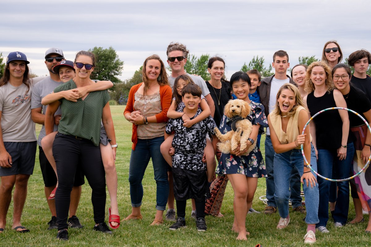TurtleTree_'s tweet image. #TeamBonding with a twist: literal twists with our hula hoop stars 🌀✨
#TurtleTree #TurtlesAtPlay #StartupLife