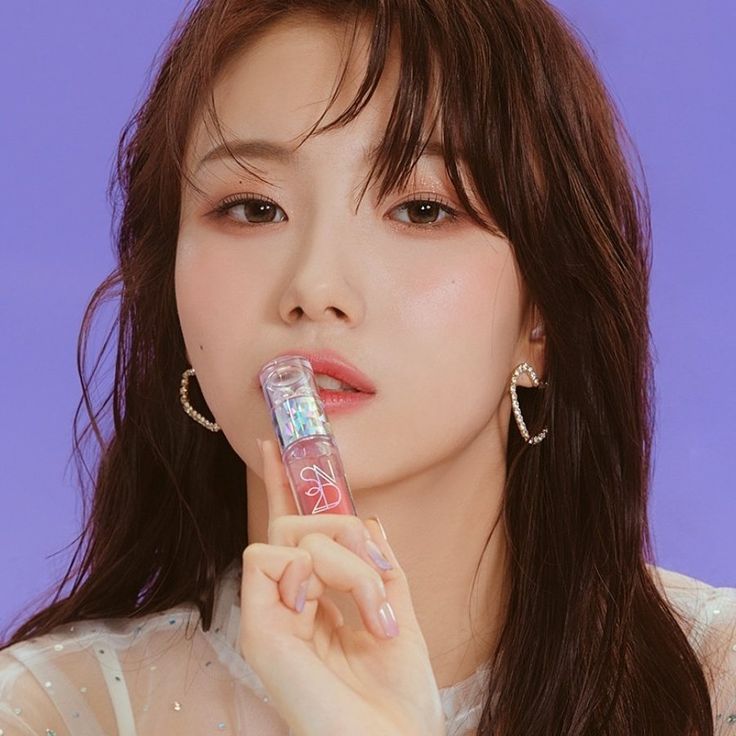 MarioReacts's tweet image. Send #YOUNGEUN to #LEEMUJIN SERVICE or #KOMS KING OF MASKED SINGERS! 

@wakeone_offcl do your job better and let the main vocalist sing! 
@official_kep1er other variety shows are acceptable since she's also entertaining and funny.