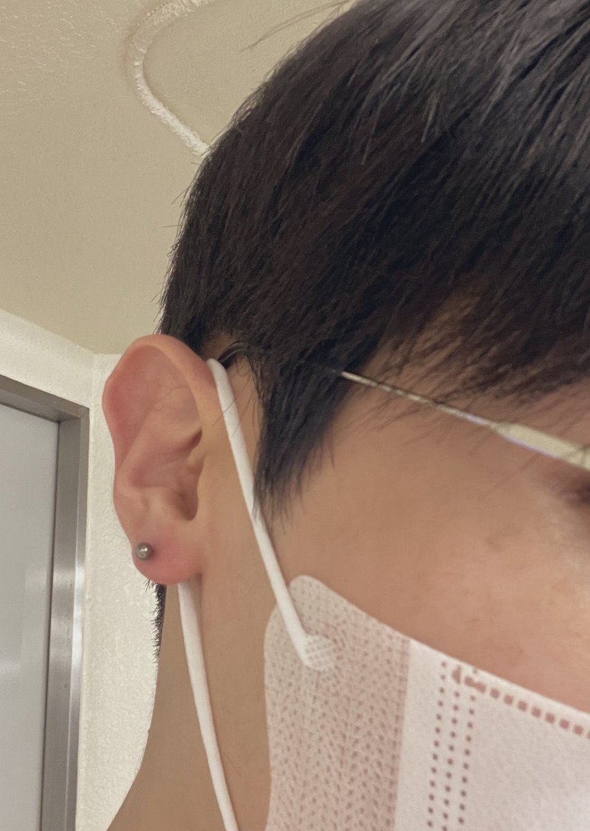 peatwasu's tweet photo. น้องหูเท่ากัน 2 ข้างแล้วคับ ตอนเจาะเจ็บมาก สะดุ้งเฮือก 🥹 https://t.co/GfkMjZNq6U