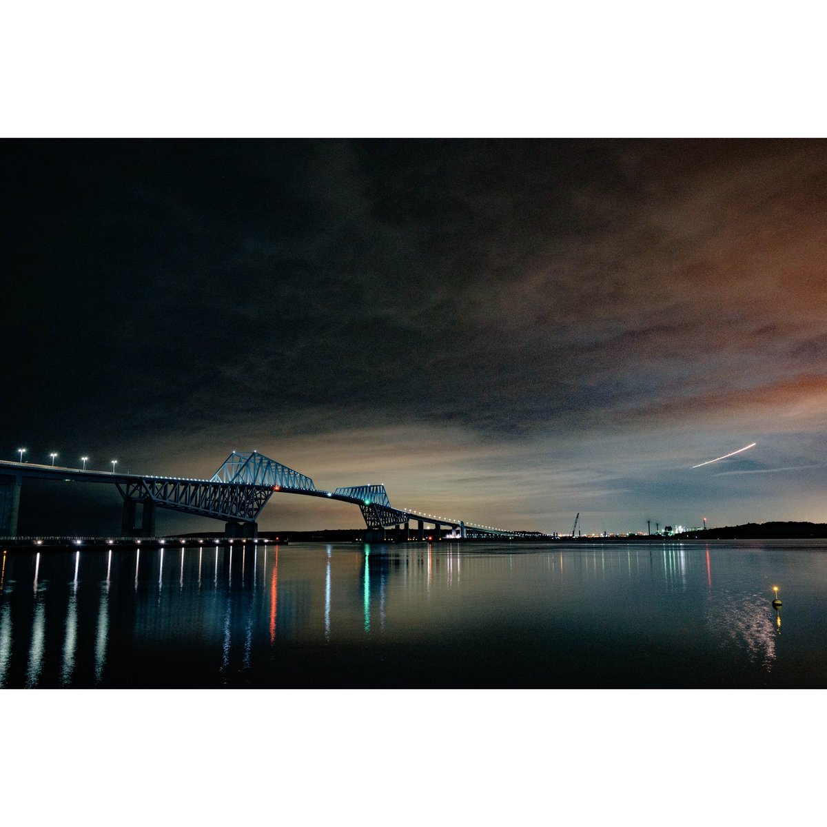 post_p99's tweet photo. ゲートブリッジ🌉
この存在感好き^ ^
#tokyo #gatebridge #橋 #橋脚 #夜景 https://t.co/G8fnu7VbqM
