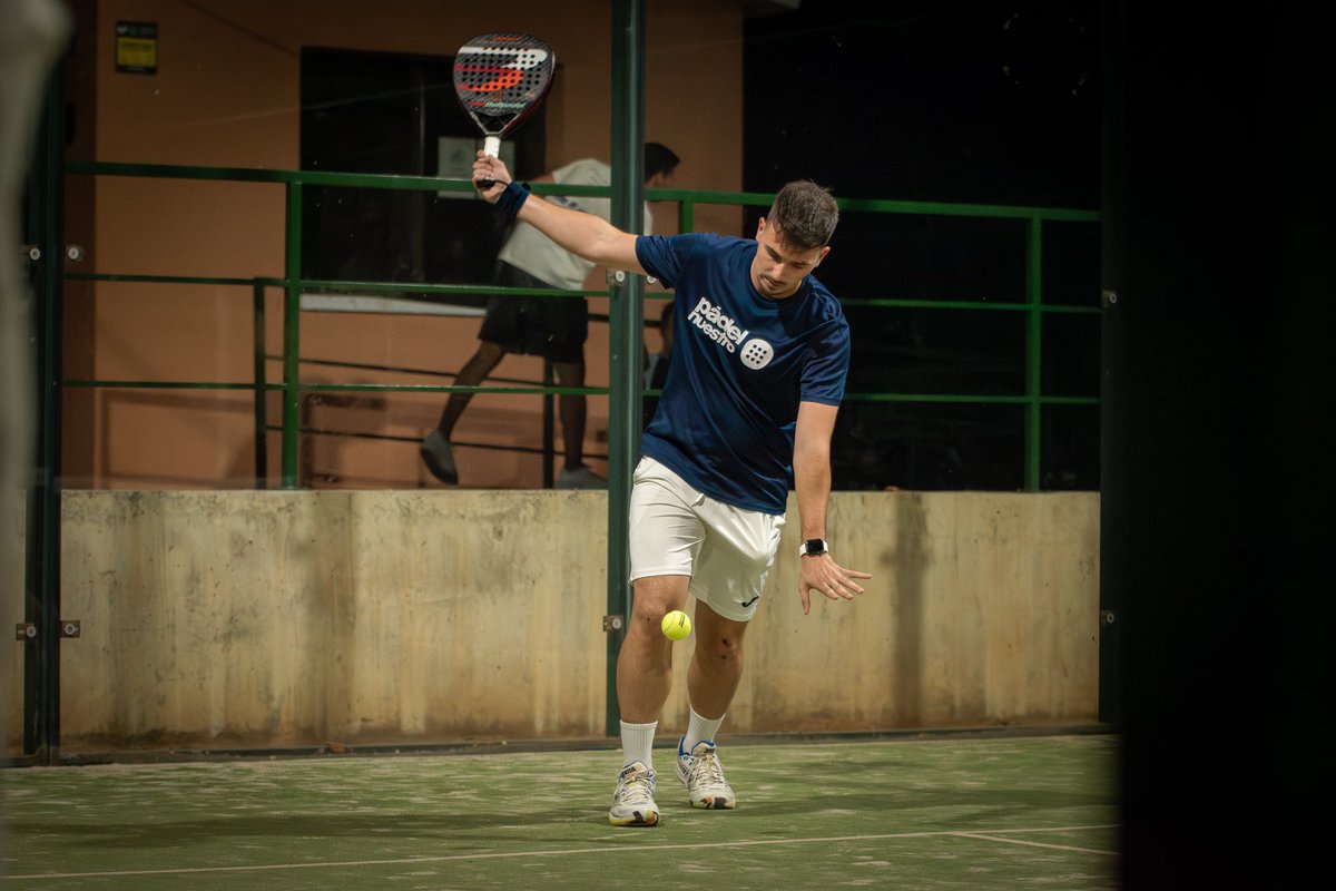 JorgePeris9's tweet photo. Un padel? https://t.co/SMsNh9RUid