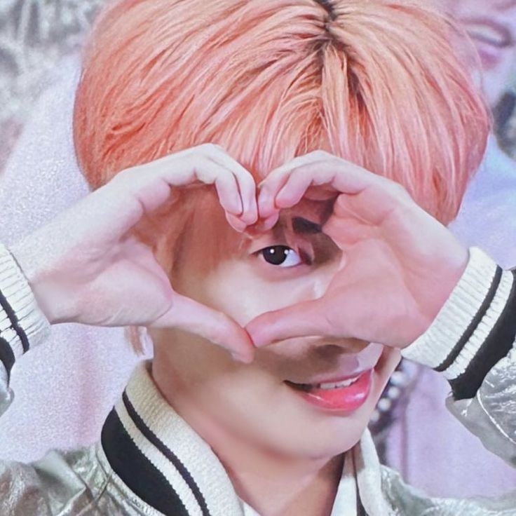 pe_xlus's tweet photo. 🫶🏻😉  ฮิ ฮิ ! https://t.co/ABMxs4qGV8