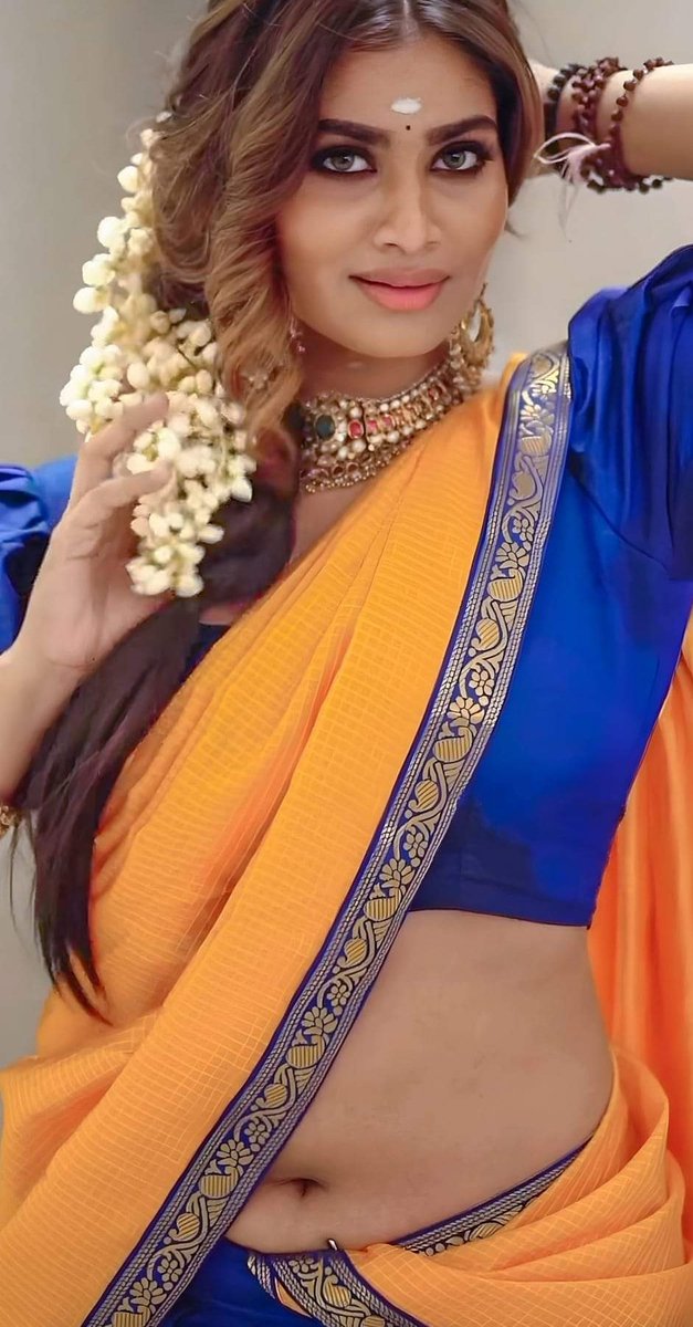 Shivanii_off's tweet photo. Saree vibes 💙 https://t.co/u1TNpnj8Em