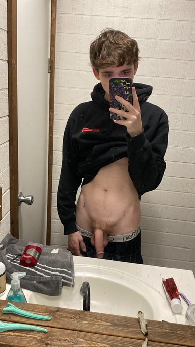 good night 9 https://t.co/RmQeXuaVdp