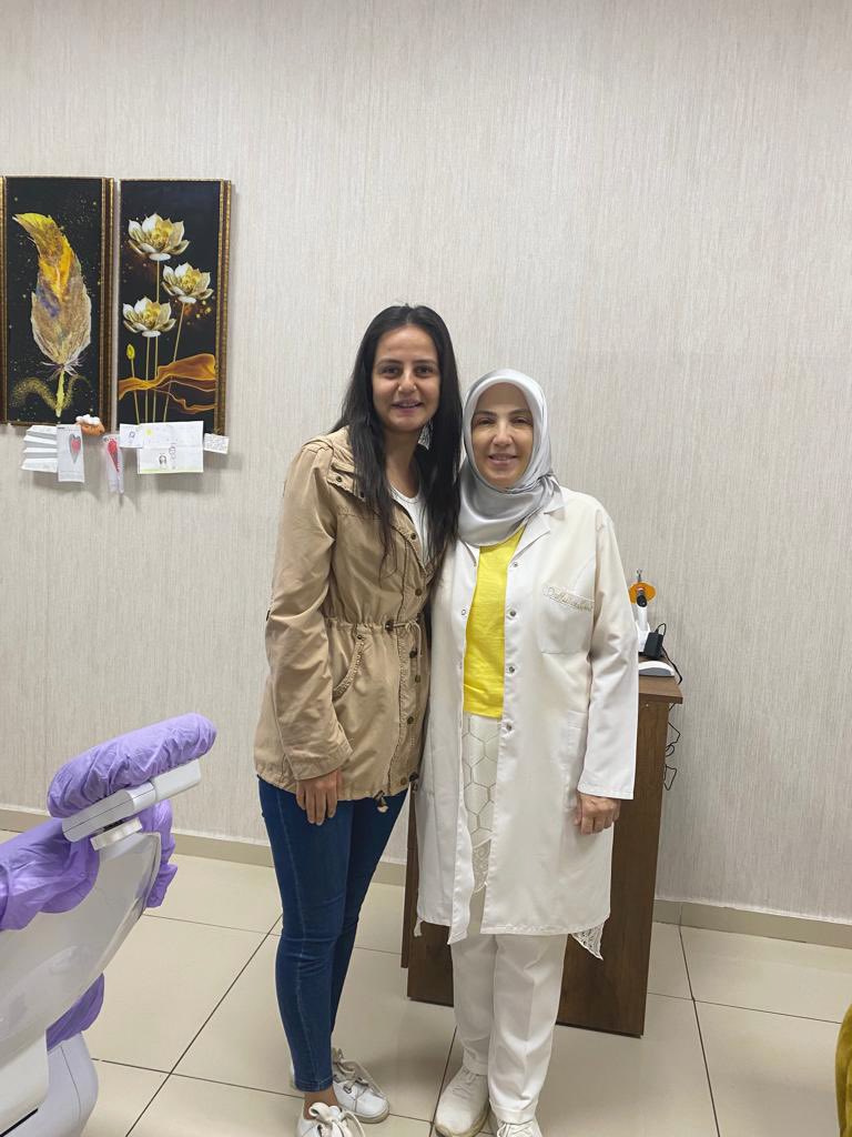 hatice_sekkeli's tweet photo. Sevgili Fatmacığımız, muayene için annesini getirmişken bir baktık kendisi hastamız oluvermiş… Güzel gülüşleri daha da güzelleştirmek adına bismillah dedik… #iyileşiyoruz #ortodonti #gülüştasarımı #teltedavisi #smile #dişprotez #dentist #smiledesing #akupunktur #mezoterapi https://t.co/AgmVylN0bQ