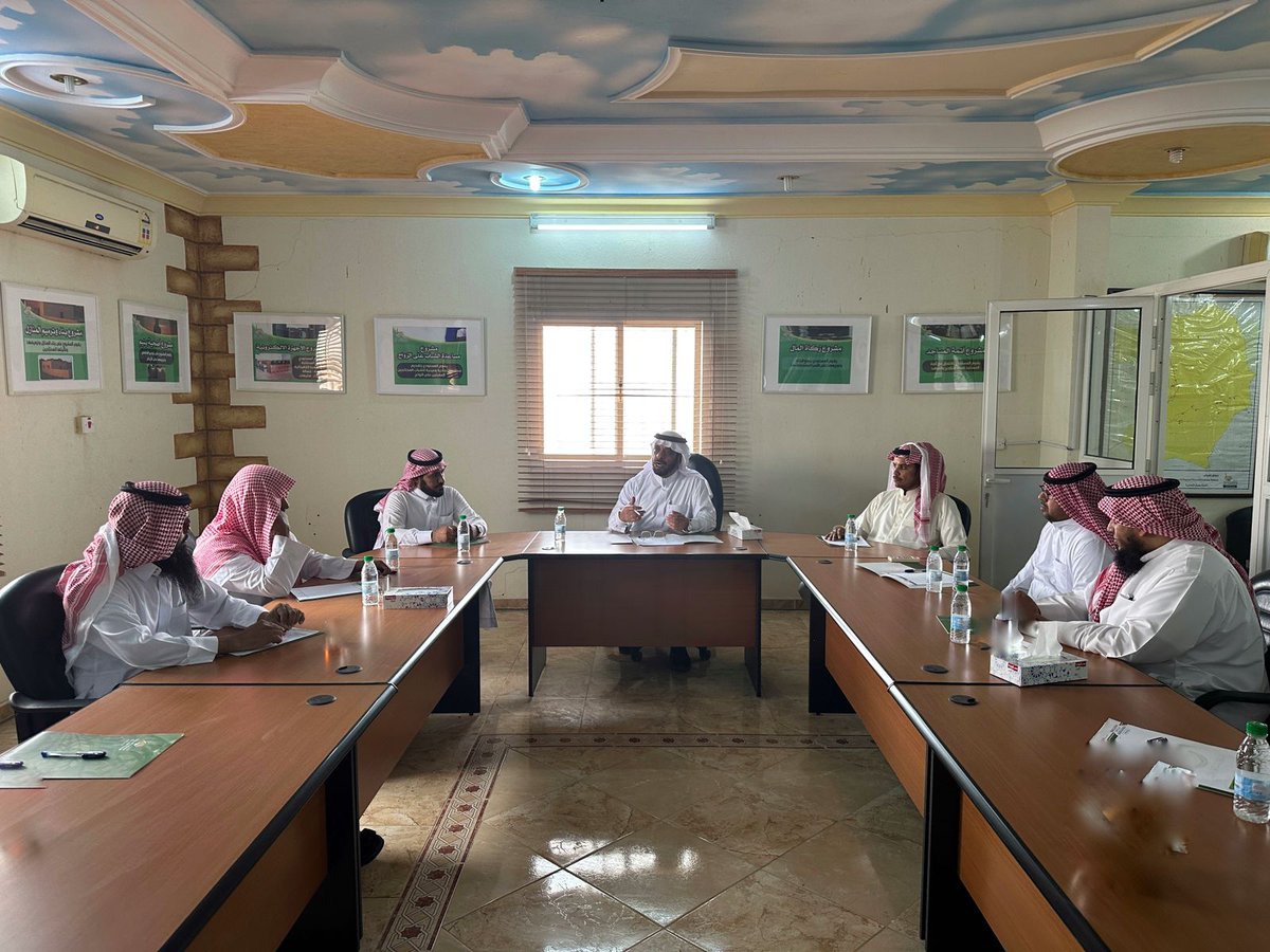 almstwda's tweet photo. عقدت جمعية مستودع المدينة المنورة الخيري فرع ينبع النخل اجتماع اللجنة المشرفة يوم الإثنين 17 / 03 / 1445هـ لمناقشة بعض قرارات اللجنة ومتابعة المشاريع التي تم تنفيذها https://t.co/dnuxITtKB2