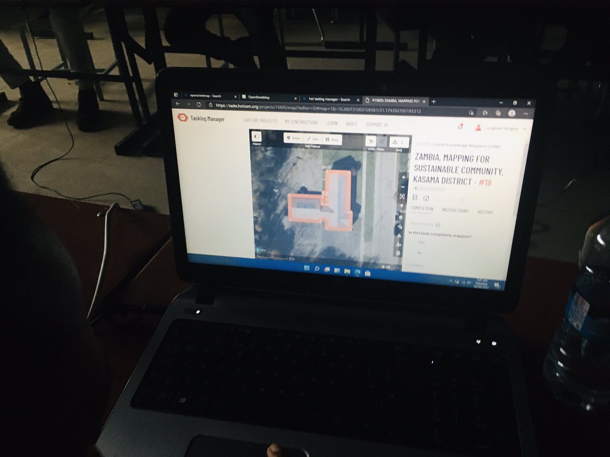 edith_namusamba's tweet photo. I’m always excited to see enthusiastic Young People in the community come together and use their Geospatial skills to bring sustainable development!
Congratulations @Chreso YouthMappers for hosting an Amazing Mapping Meetup!🥳🥳🥳

Thank you @youthmappers https://t.co/ATB7xdNrXz