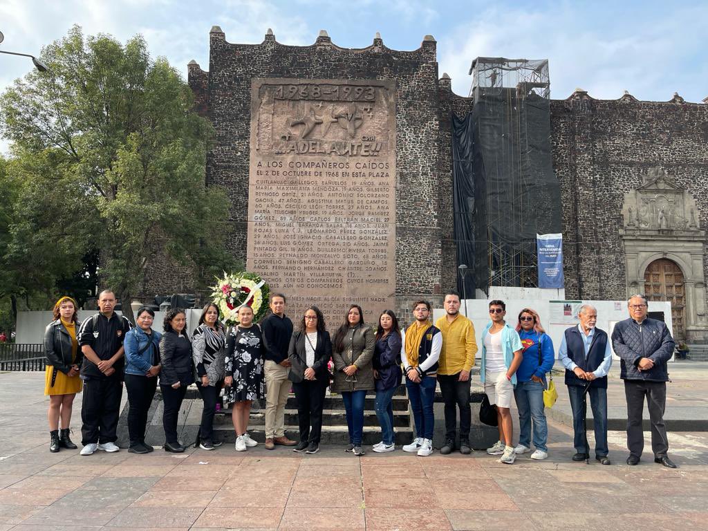 JIZ_Mexico's tweet photo. “Siempre en nuestra memoria, siempre en nuestro corazón”, @karlitajakobo
#2deOCTde2023 #2deOctubre #2deOct #2DeOctubreNoSeOlvida #NiPerdónNiOlvido #Tlatelolco68 #TlatelolcoNoSeOlvida #PlazaDeLasTresCulturas https://t.co/IpzYLECjIQ