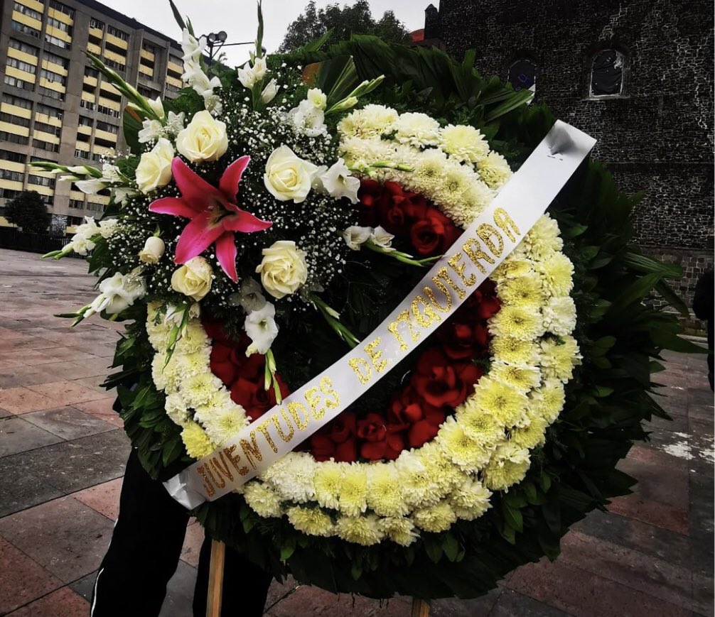 JIZ_Mexico's tweet photo. “Siempre en nuestra memoria, siempre en nuestro corazón”, @karlitajakobo
#2deOCTde2023 #2deOctubre #2deOct #2DeOctubreNoSeOlvida #NiPerdónNiOlvido #Tlatelolco68 #TlatelolcoNoSeOlvida #PlazaDeLasTresCulturas https://t.co/IpzYLECjIQ