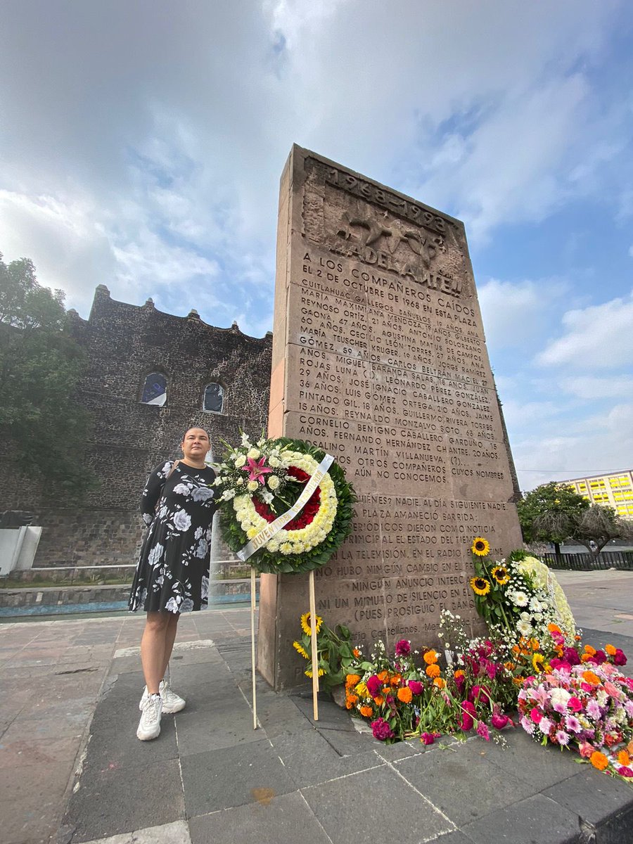 JIZ_Mexico's tweet photo. “Siempre en nuestra memoria, siempre en nuestro corazón”, @karlitajakobo
#2deOCTde2023 #2deOctubre #2deOct #2DeOctubreNoSeOlvida #NiPerdónNiOlvido #Tlatelolco68 #TlatelolcoNoSeOlvida #PlazaDeLasTresCulturas https://t.co/IpzYLECjIQ