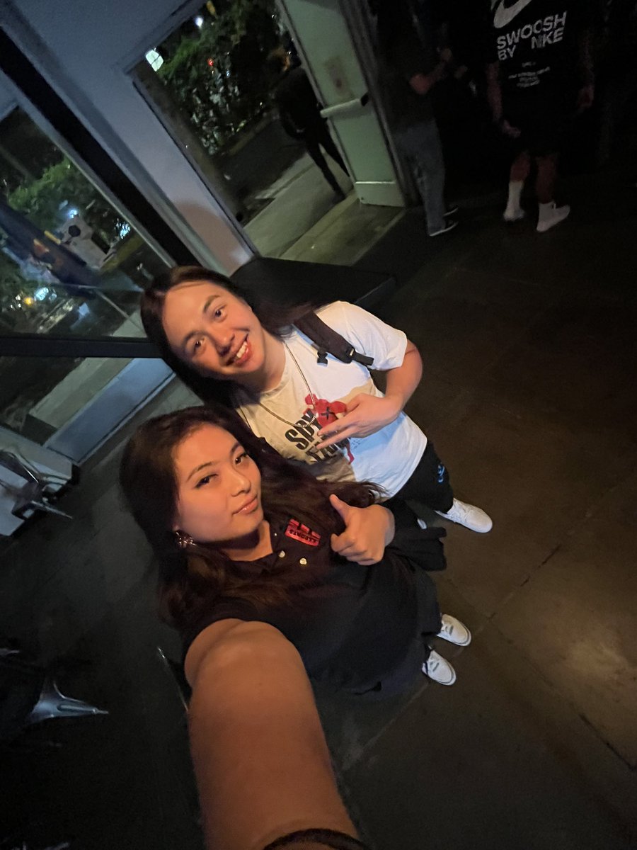 tashaawty's tweet photo. kinda insane that joining a college esports server to make friends in 2021 would get me here, great meeting u guys! @C9VAL @Xeppaaa @CSUEB_ESports @Cloud9 https://t.co/JhF47nbZSJ