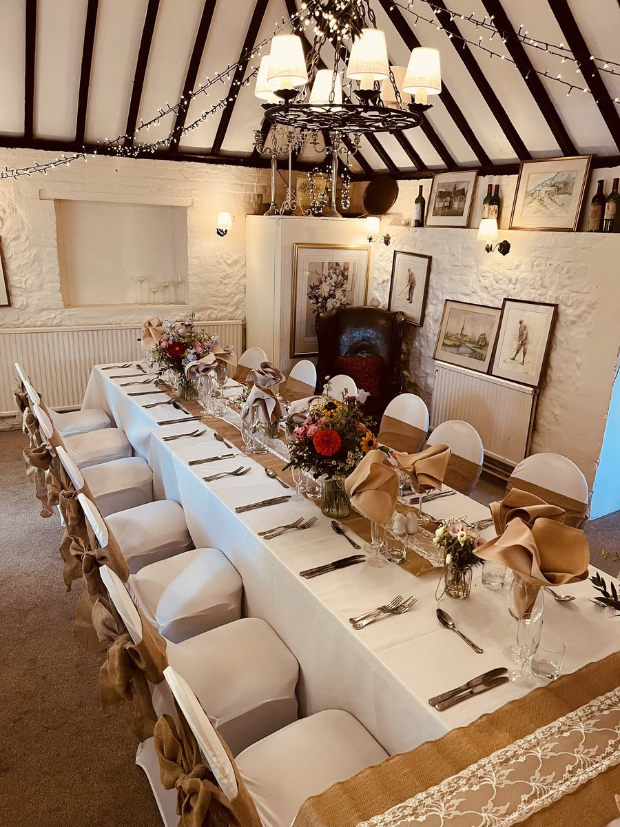 Inglenook Hotel tweet media