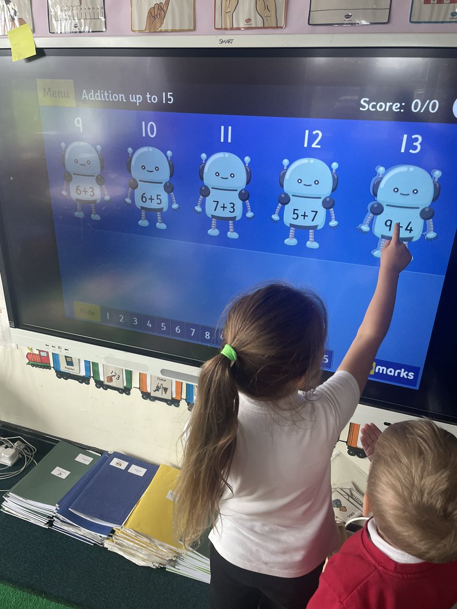 BowhouseP32's tweet photo. Focusing on part and whole models and linking this to addition calculations #BowMaths https://t.co/BhN9m3bwv7