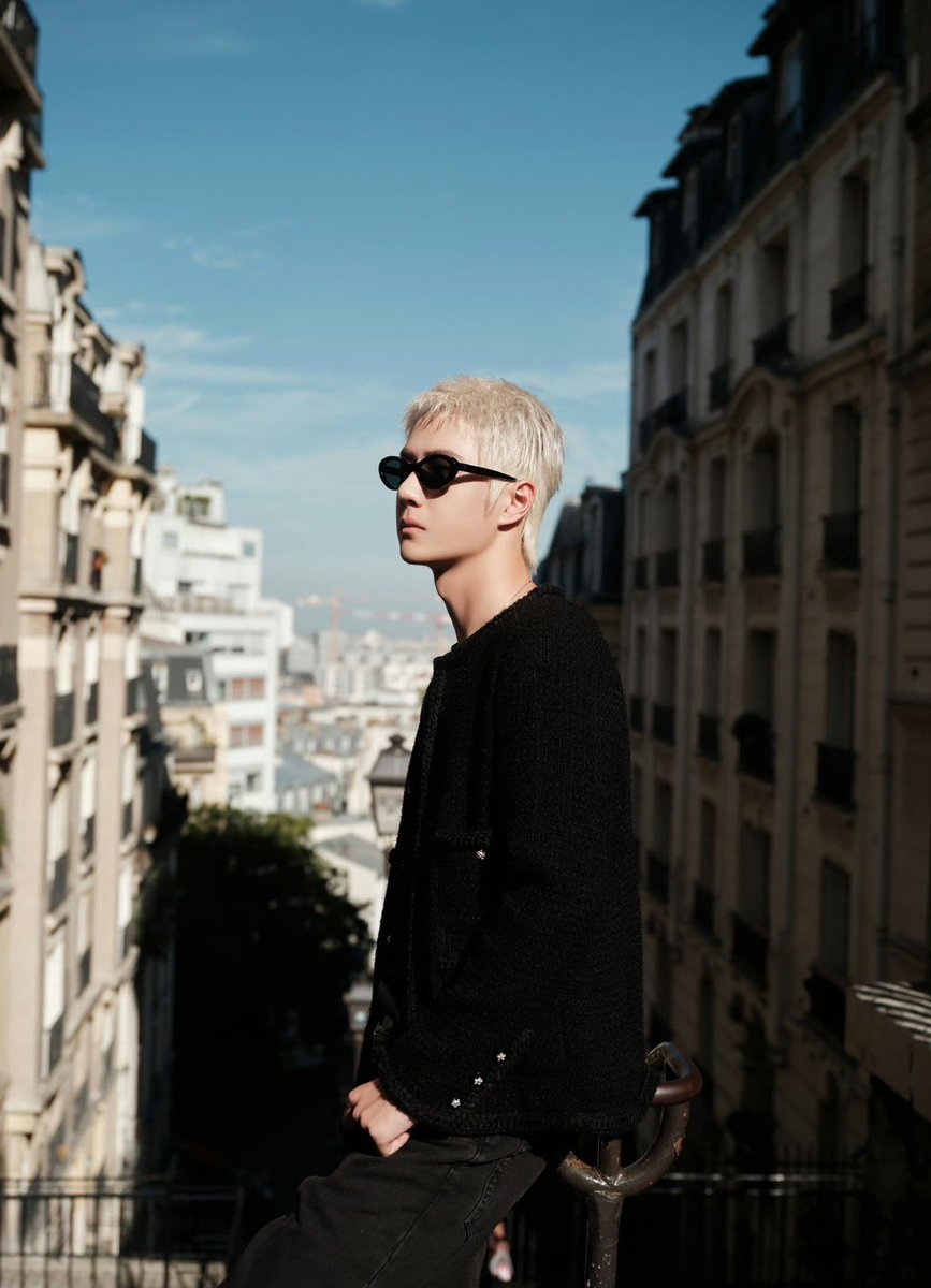 Pm_wangz's tweet photo. Chanel Boy 😎🔥 CHANEL PRINCE WANG YIBO
#WangYibo_CHANELSS24 #CHANELSpringSummer #CHANELShow https://t.co/TD3J8sr3ID