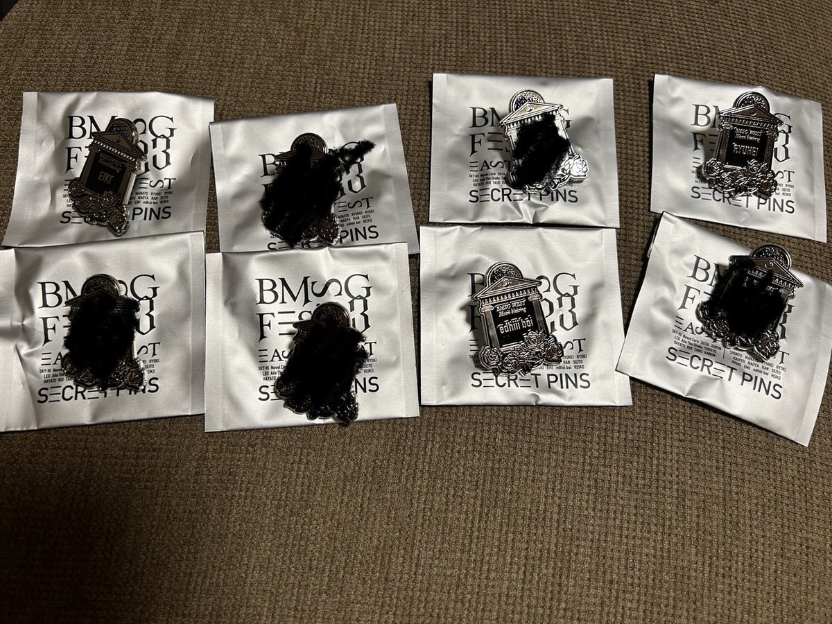 BMSGFES23ピンズ

【譲】
EIKI エイキ
edhiii boi エディボーイ
RYUHEI リュウヘイ

【求】
RYOKI リョウキ　買取◎
SEITO セイト
RYUKI リュウキ
SKY-HI スカイハイ　

11/1 BE:FIRST初日にて
交換できる方のみお願い致します！
まとめて交換できる方優先
しますので、お返事に
お時間いただきます。