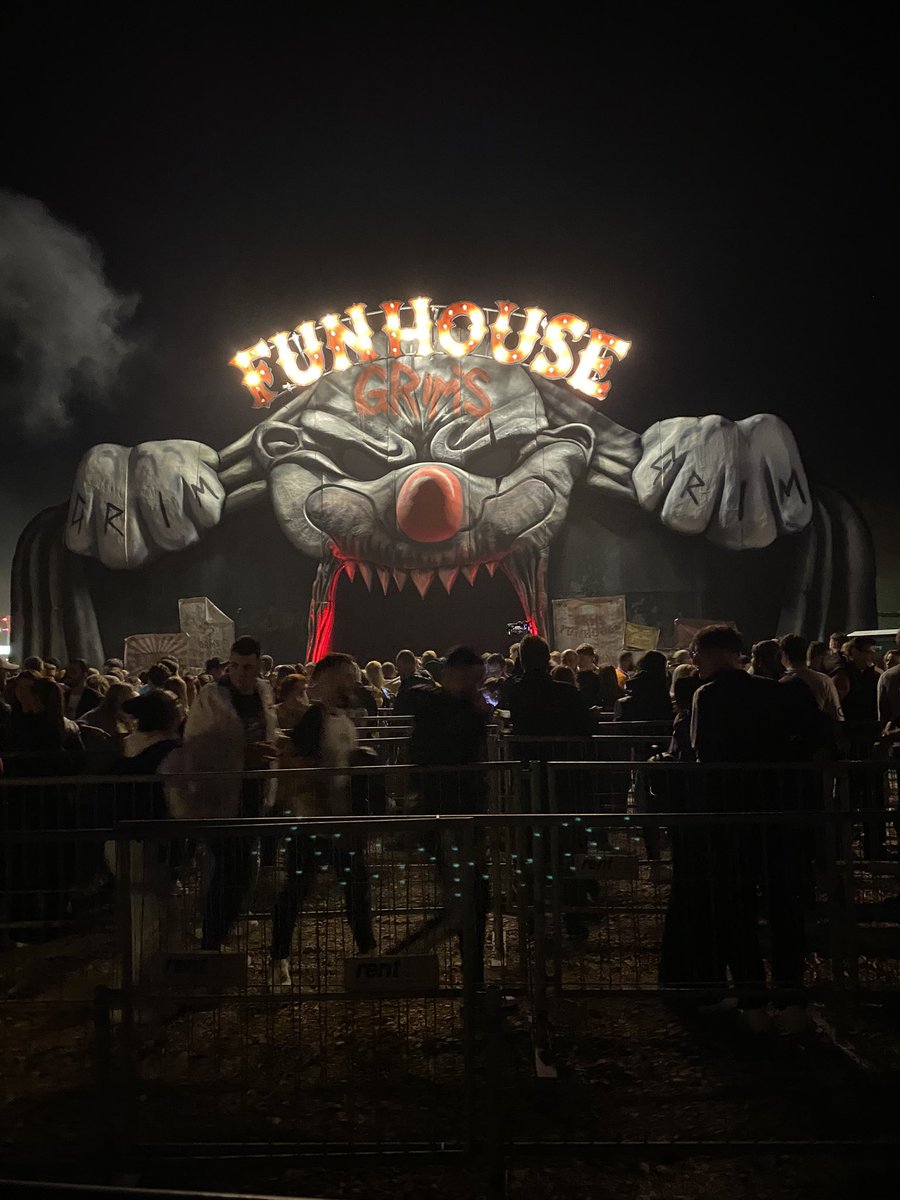 ScareZone tweet media