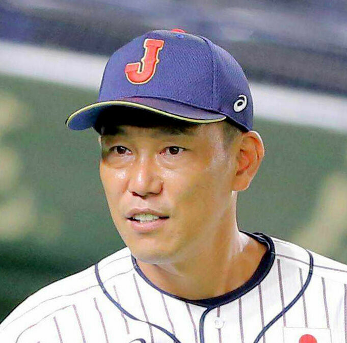 gnomotoke's tweet photo. 井端弘和氏「侍ジャパン」監督就任が正式に決定　初陣は11月開催のアジアプロ野球チャンピオンシップ（スポーツ報知）- Yahoo!ニュース https://t.co/D9iJsE2jhZ

野球日本代表「侍ジャパン」の新監督に、中日、巨人などで活躍した井端弘和氏が就任することが3日、正式に決まった。 https://t.co/Fco4OV5b4y