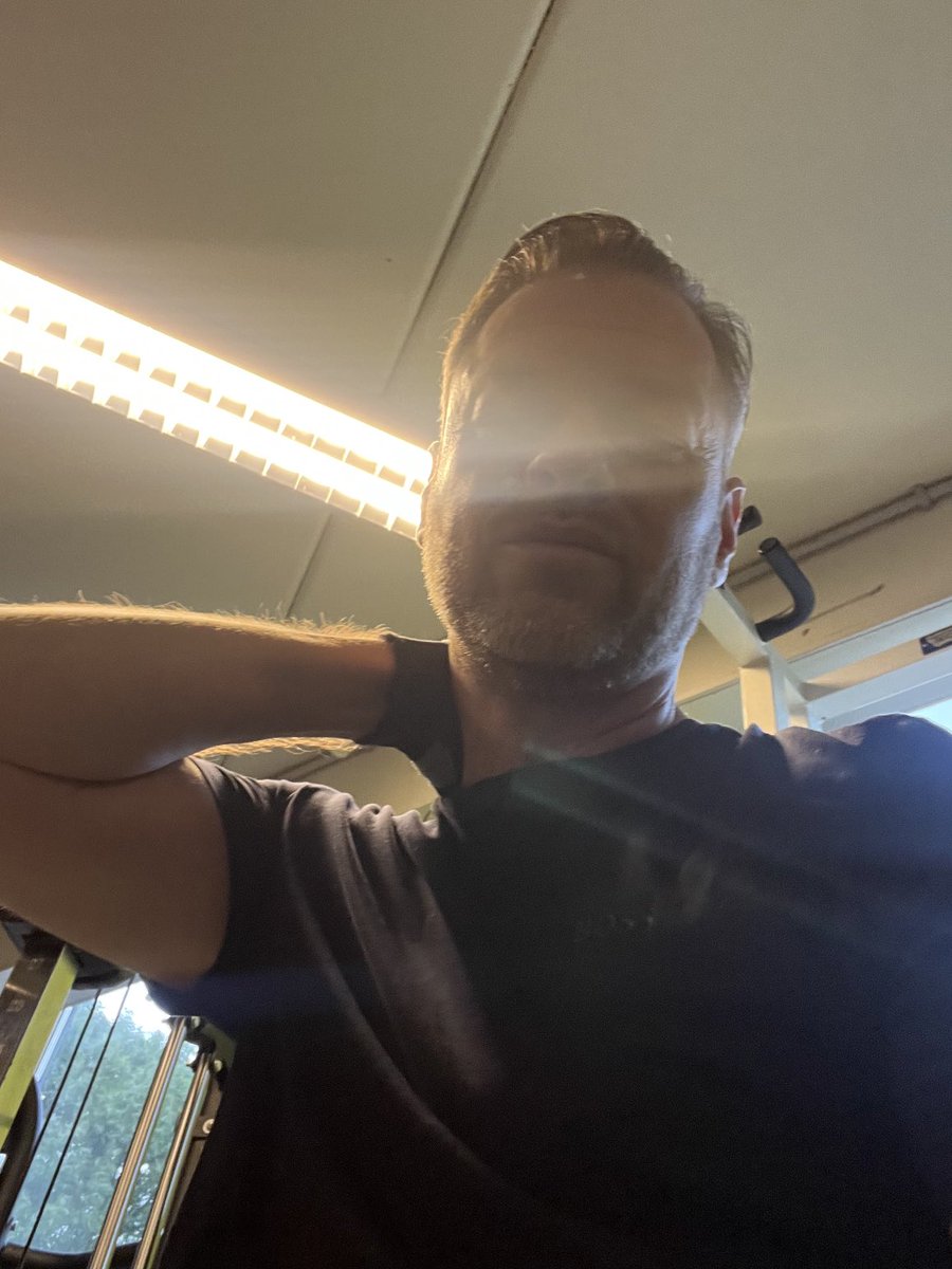 LanbikerPhilip's tweet image. #morning #gym on #emptystomach #hits #best 💪🏻